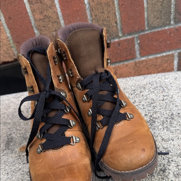 Timberland Women’s Leather Hiking Boots with Ortholite Insoles – Size 6 - Picture 4 of 6